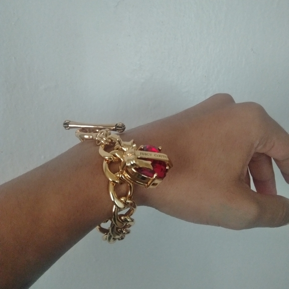 Juicy Couture vintage Gold and Red Bracelet - Picture 8 of 9